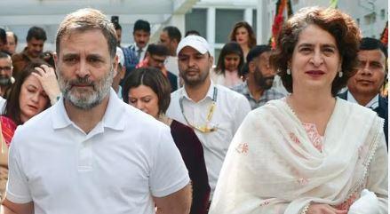 یومِ جمہوریہ: راہل و پرینکا گاندھی نے آئین کے تحفظ کا عزم دہرایا، کانگریس کا مجاہدینِ آزادی کو خراجِ عقیدت