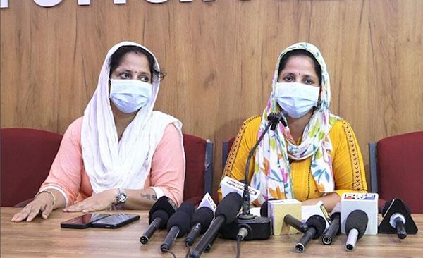 پتور : بی جے پی لیڈر کے بیٹے کے ہاتھوں جنسی استحصال : بچے کو جنم دینے والی متاثرہ لڑکی کی ماں نے میڈیا سے کیا انصاف دلانے کا مطالبہ