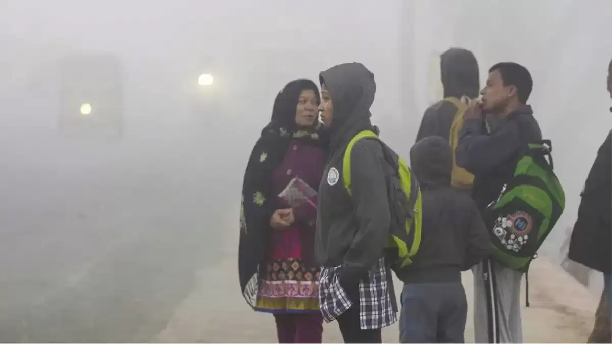 شمالی ہندوستان میں سردی بڑھنے سے درجہ حرارت 5 ڈگری تک گر گیا