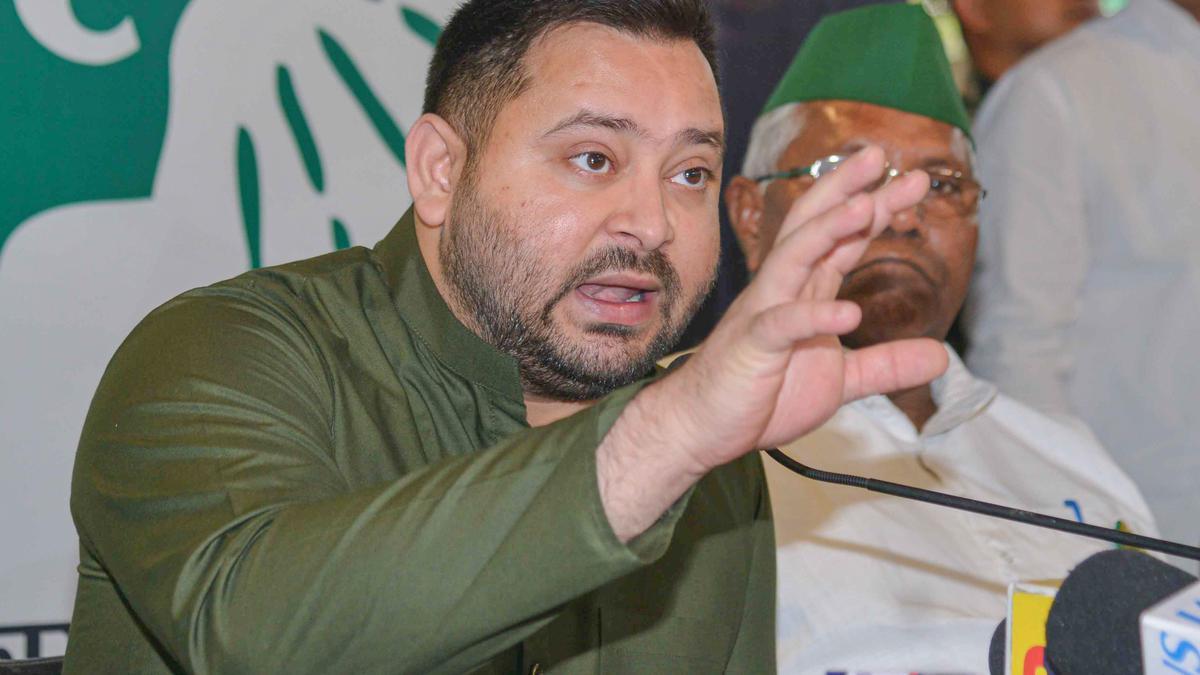 بہار: تیجسوی یادو کا دعویٰ، 2025 کا بجٹ نتیش حکومت کا آخری بجٹ