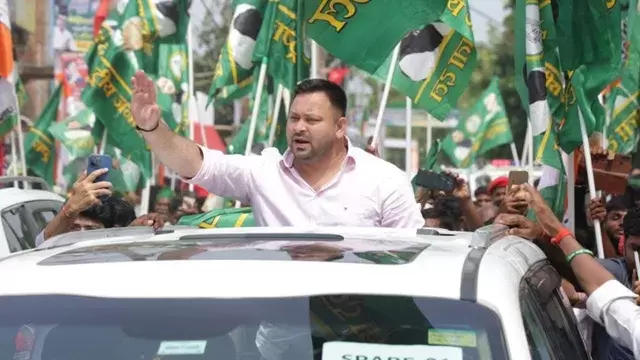 تیجسوی یادو کی ’’ووٹردھیکار یاترا‘‘ دوسرے مرحلے میں داخل، 16 اضلاع کے دورے کا شیڈول جاری