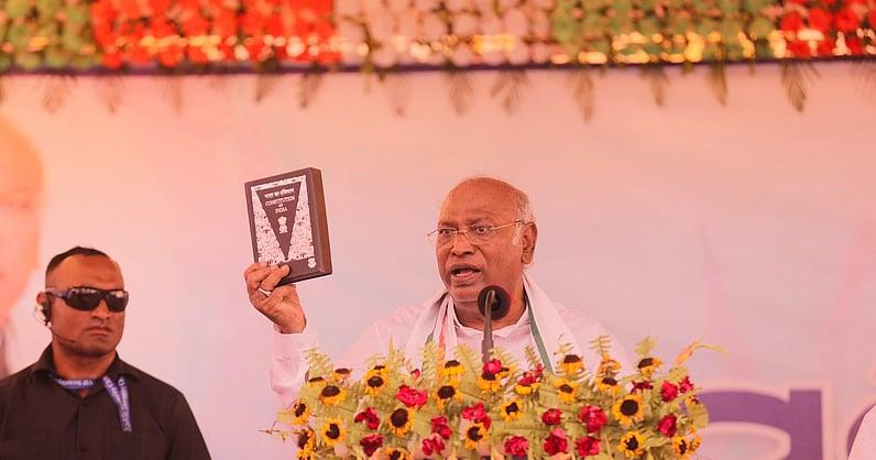 سال کے آخری دن کھرگے کی مودی حکومت پر شدید تنقید، 2025 میں لوٹ اور بدعنوانی کے غلبے کا الزام