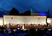 بنگلور میں حج بھون کا شاندار افتتاح ؛علما ء و عمائدین اور قائد ین کی شرکت، عازمین کا پہلا قافلہ سوئے حرم روانہ