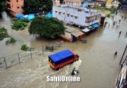 بنگلور میں موسلادھار بارش ؛نشیبی علاقے جل تھل ہوگئے،عوام رات چھتوں پر بسر کرنے پر مجبور