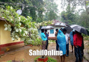 چکمگلورو میں بھاری بارش، درخت گرنے سے ایک خاتون ہلاک، دیہی علاقوں میں بجلی کی فراہمی متاثر، اسکولوں اورکالجوں میں چھٹی