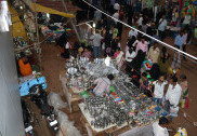 بھٹکل رمضان بازار پر عوام کا ہجوم؛ بھٹکل سمیت پاس پڑوس کے علاقوں کی لوگ بھی خریداری کے لئے اُمڈ پڑے (29 ویں رمضان رات کی وڈیو جھلکیاں)