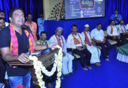 اُڈپی: ہندوتوا تنظیموں کی مخالفت کے درمیان اداکار پرکاش رائے نے قبول کیا' کارنت ایوارڈ' 