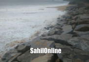  بھٹکل سمندر میں سنامی کی یاد تازہ کرتی طوفانی موجیں : کشتیوں کو نقصان ، تحفظاتی دیوار کے پتھر سمندر کے حوالے
