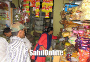 بھٹکل میونسپالٹی افسران کی دکانوں پر چھاپہ ماری :  پلاسٹک اشیاء ضبط