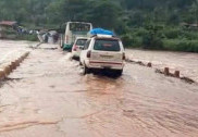 چکمنگلور ، ہاسن اور مینگلور میں زوردار بارش کا سلسلہ جاری؛ چارمڈی گھاٹ اور شرڈی گھاٹ پر چٹانیں کھسکنے کی وارداتوں کے بعد روڈ بند