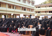 طلاق ثلاثہ بل کے خلاف بھٹکل میں خواتین کا احتجاج؛ کہا،شریعت اسلامی میں مداخلت کسی حال میں منظور نہیں