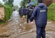 ساحلی کرناٹکا سمیت ملناڈ میں زبردست بارش؛رامن گُلی میں سینکڑوں لوگ پھنس گئے؛ یلاپور نیشنل ہائی وے24 گھنٹوں سے بند؛ کل بدھ کو بھی اُترکنڑا اور اُڈپی کے تعلیمی اداروں میں چھٹی