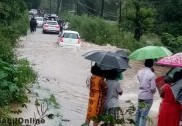 ساحلی کرناٹکا سمیت ملناڈ میں زبردست بارش؛رامن گُلی میں سینکڑوں لوگ پھنس گئے؛ یلاپور نیشنل ہائی وے24 گھنٹوں سے بند؛ کل بدھ کو بھی اُترکنڑا اور اُڈپی کے تعلیمی اداروں میں چھٹی