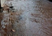 کمٹہ میں زبردست بارش؛ تنڈراکولی میں کئی مکانوں کے اندر پانی گھس گیا؛ مادن گیری میں نیشنل ہائی وے بلاک 