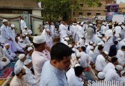 بھٹکل میں پورے جوش و خروش کے ساتھ منائی گئی عید الفطر،عیدگاہ سمیت اطراف کےمیدانوں میں ہزاروں کا جم غفیر؛ جلوس کے ساتھ آئے ہوئے لوگوں کو بھی نہیں ملی عیدگاہ کے اندر جگہ
