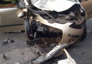 انکولہ میں پیش آیا خطرناک حادثہ۔ کار اور ٹرک کے تصادم میں 2افراد ہلاک۔2شدید زخمی