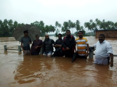 Bhatkal: Rain stopped, but left scenes of destruction everywhere; Glimpses of Sharabi river overflowing due to flash floods in Daranta area