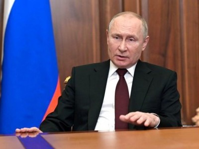 روس کو الگ تھلگ کرنا ممکن نہیں، کوشش کرنے والے ملک اپنی معیشت کو نقصان پہنچا رہے:  صدر ولادیمیر پوتن 