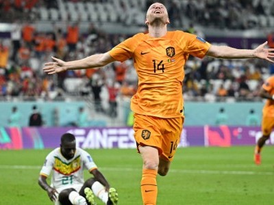 The Netherlands beat Senegal by two goals in the FIFA World Cup