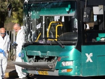 One dead, 14 injured in Jerusalem bus stop twin blasts