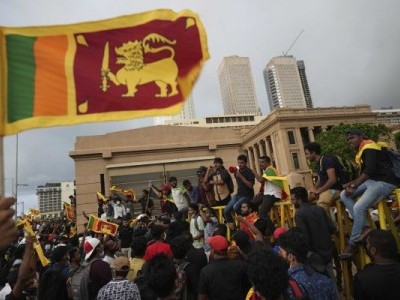 Sri Lanka's Tamil parties to press for autonomy in new Constitution