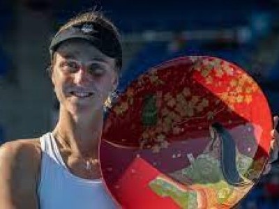 Liudmila Samsonova beats Zheng Qinwen to win 3rd WTA title in 2 months