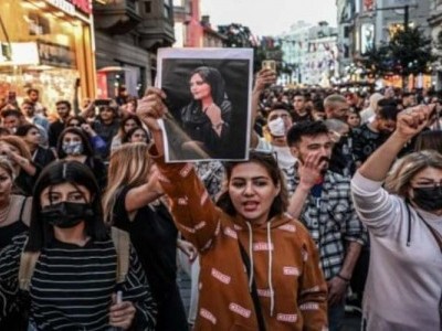 ایران: حجاب تنازعے پر ملک گیر مظاہروں کا سلسلہ جاری