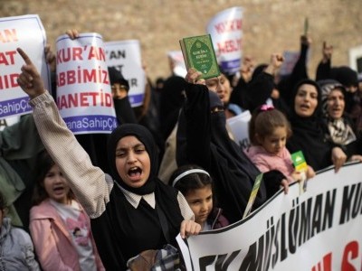 قرآن نذر آتش کرنے کے خلاف کئی اسلامی ممالک میں شدید مظاہرے