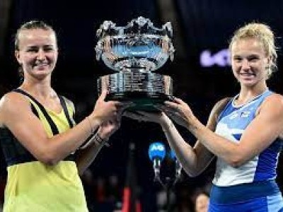 Czech pair Krejcikova-Siniakova wins Australian Open women's doubles title