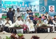 بنگلورو سے عازمین حج کے قافلوں کی روانگی کا آغاز، اقلیتوں کو پریشان ہونے کی ضرورت نہیں،حکومت ان کی جان،مال ومفادات کے تحفظ کی پابند،حج بھون میں وزیر اعلیٰ  سدارامیا کا وعدہ