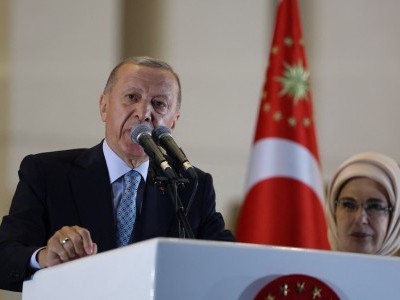 طیب اردوغان ایک بار پھر ترکی کے صدر منتخب: ’یہ سلطنتِ عثمانیہ جیسا ’ٹرننگ پوائنٹ‘ ہے، مل کر اسے ترکی کی صدی بنائیں گے‘