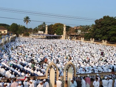 Eid-ul-Fitr celebrated in Bhatkal as thousands gather for Eid prayer at the Eidgah