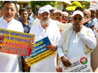 مرکز کی جانب سے جاری خشک سالی کے لیے ناکافی فنڈ کے خلاف کرناٹک حکومت کا احتجاج