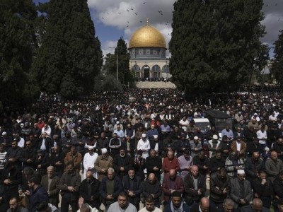 80 ہزار افراد نے مسجد اقصیٰ میں نماز جمعہ ادا کی