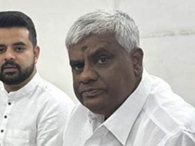 کرناٹک: پرجول ریونّا  سیکس اسکینڈل معاملہ میں  اب  ایچ ڈی ریونّا کے خلاف  بھی درج ہوئی ایف آئی آر، عصمت دری اور اغوا کا الزام