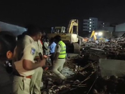 حیدرآباد میں شدید بارش کے دوران دیوار گرگئی ، 7مزدور ہلاک